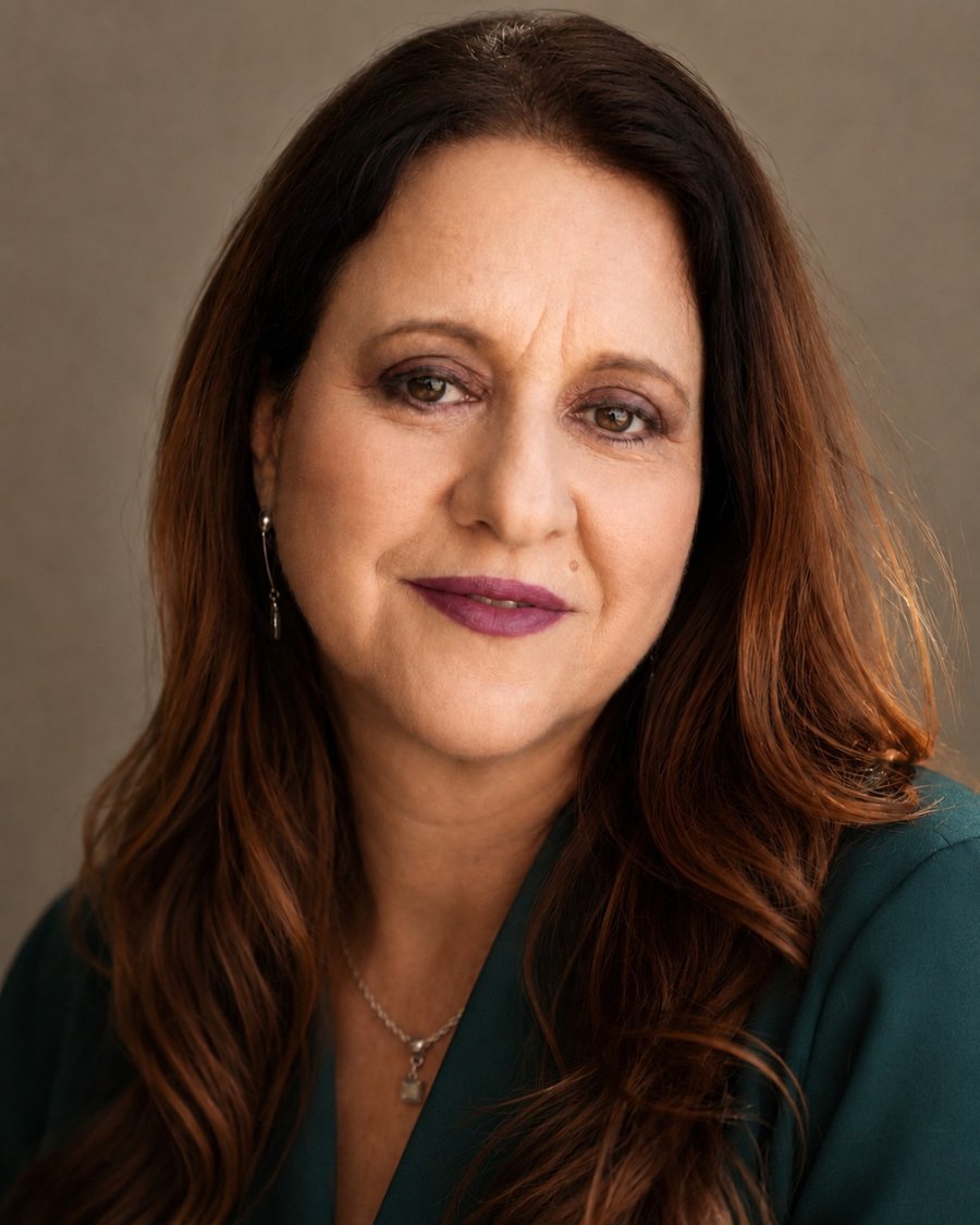Retrato de Mônica Damião, terapeuta e criadora do Movimento AMPARO, executora da Brasil Por Elas®